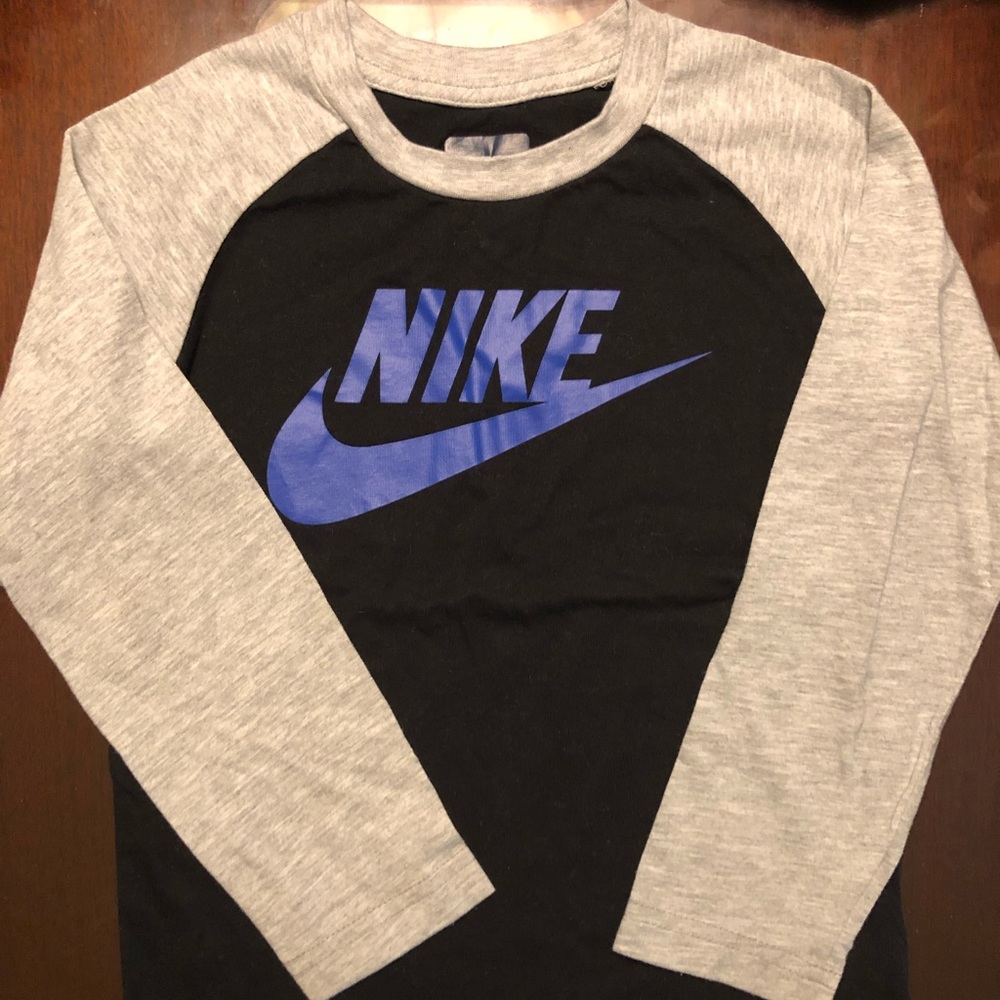 Nike long sleeve T-shirt